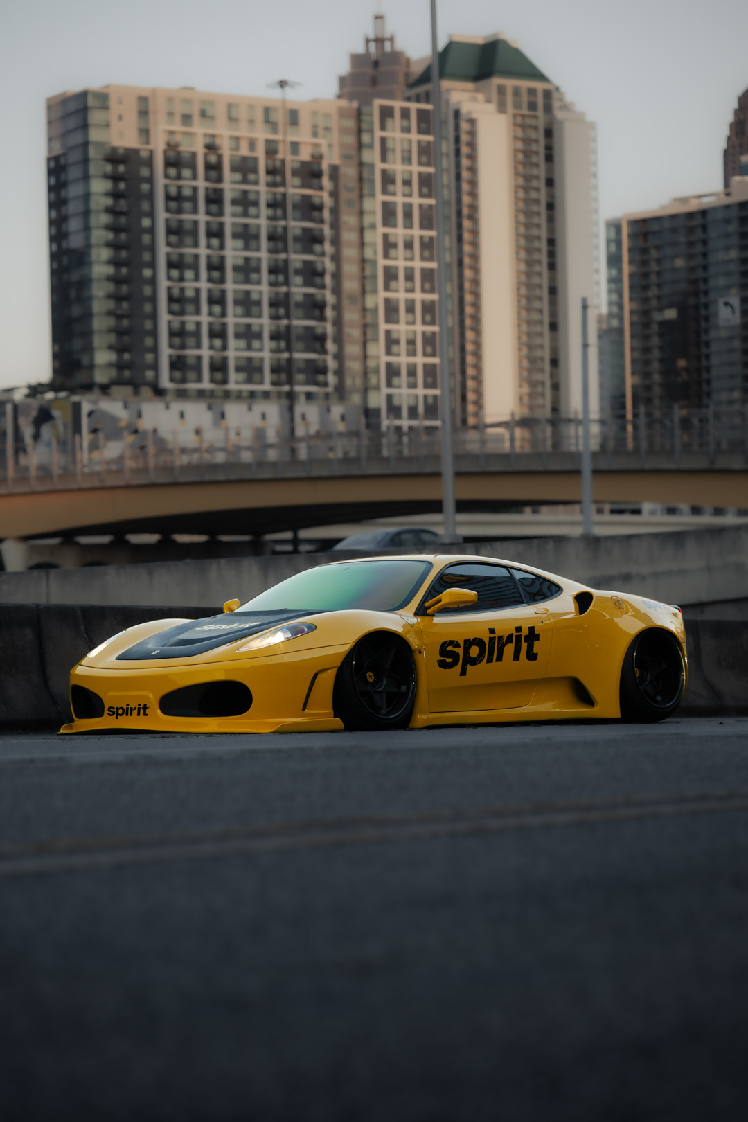 Stepz Garage F430 on the street
